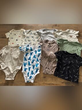 Boys bundle 9 pcs Mixed brand Baby One-Piece Bodysuits t-shirt size 18-24 months